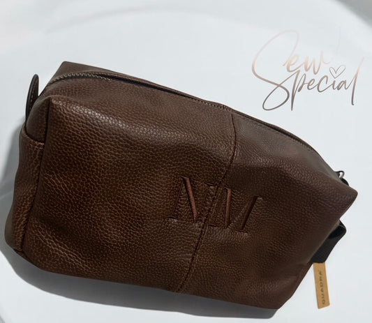 Men’s personalised wash bag